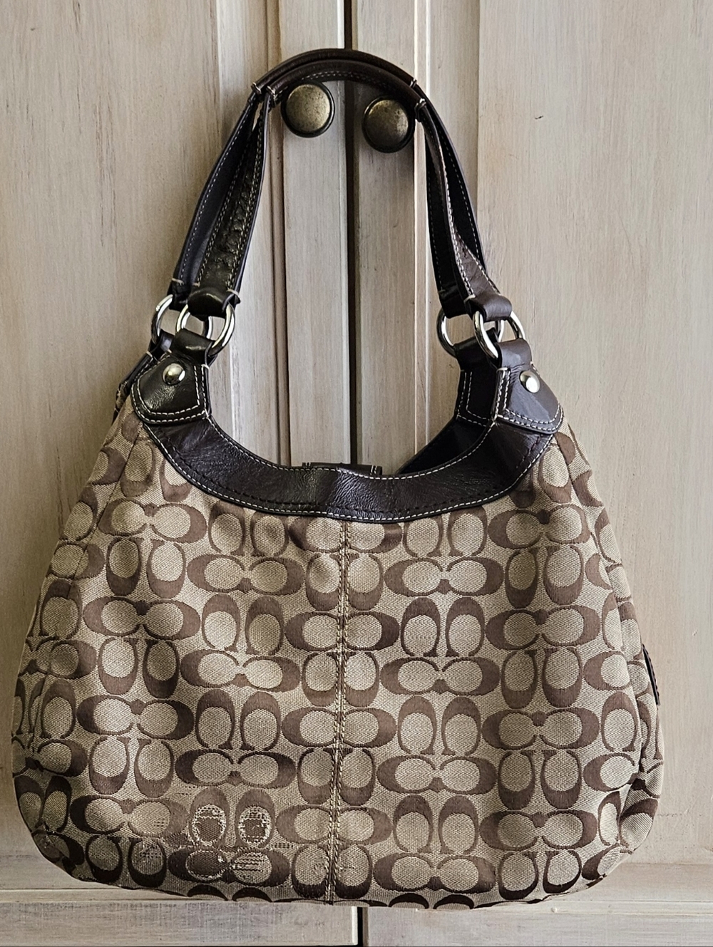 Coach Signature Soho Lynn Hobo Brown - Picture 2 of 2